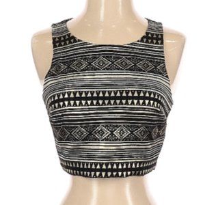 Eight Sixty Sleeveless Crop Top - Small